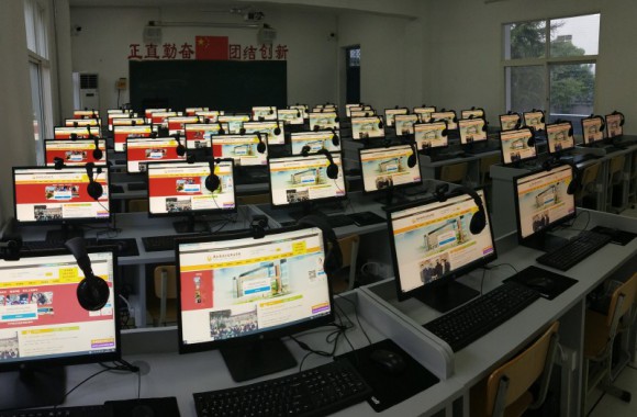 学院电子商务专业🔘🧘‍♂️、计算机应用专业实训室通过验收