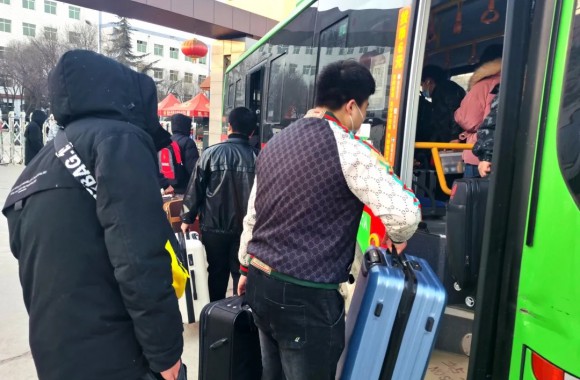 暖心丨寒假回家，我们包车送你到地铁口、北客站